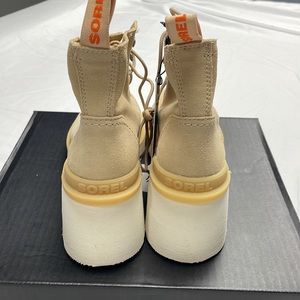 NEW SOREL women's hi-line heel lace boot color ceramic, ckalk